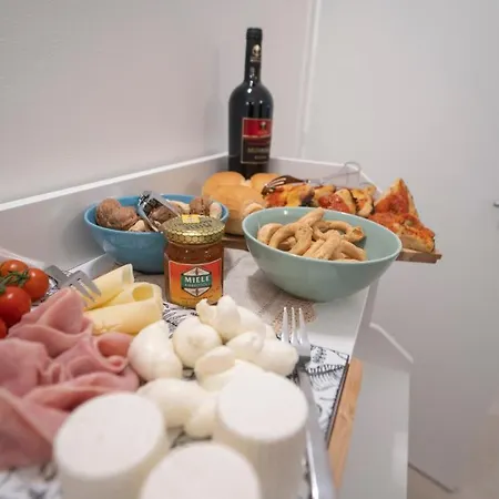 Dimora Fantasia Charme Alojamento de Acomodação e Pequeno-almoço Bari